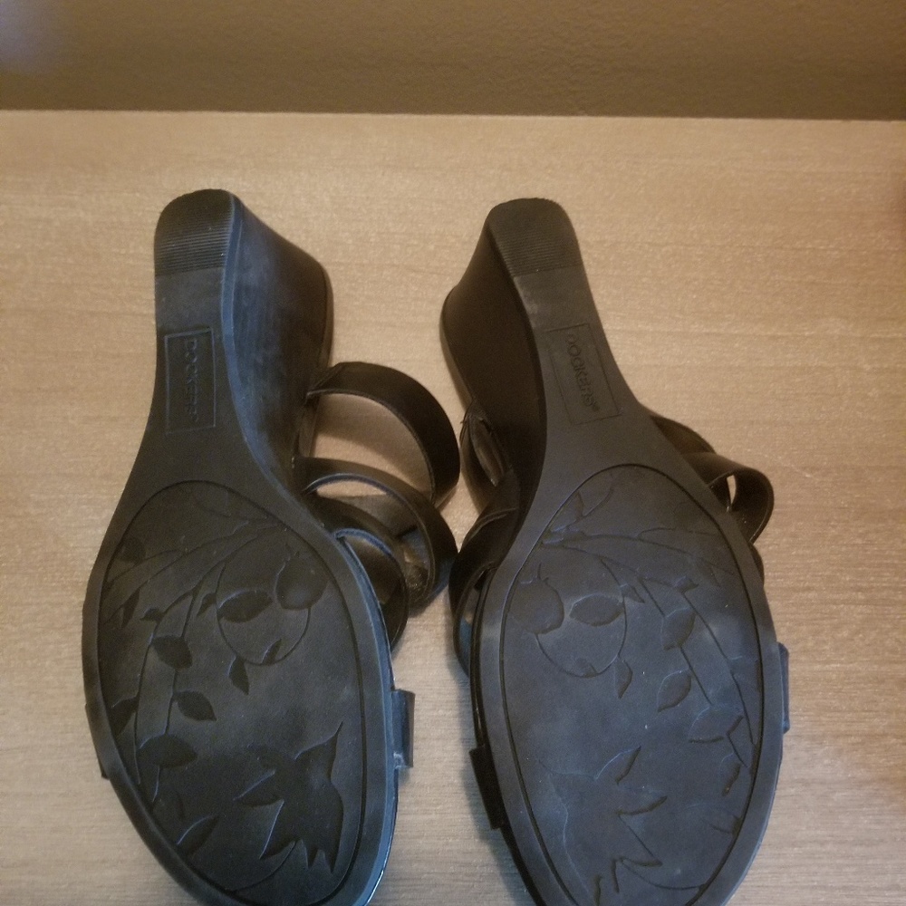Shoes - Picture 2 of 2